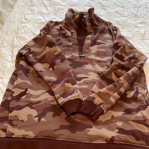 Old navy size medium, burgundy camo